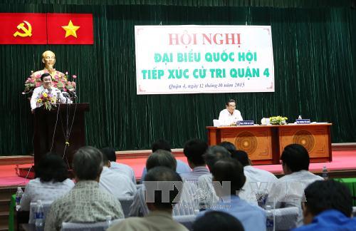 Chủ tịch nước Trương Tấn Sang tiếp xúc cử tri TP.HCM ảnh 2